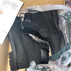 All black timberland boots